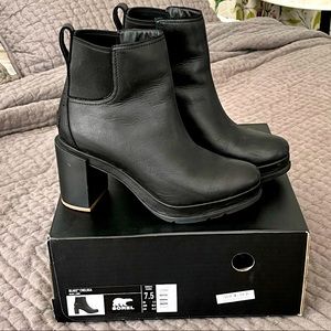 Sorel water resistant, rubber heeled booties